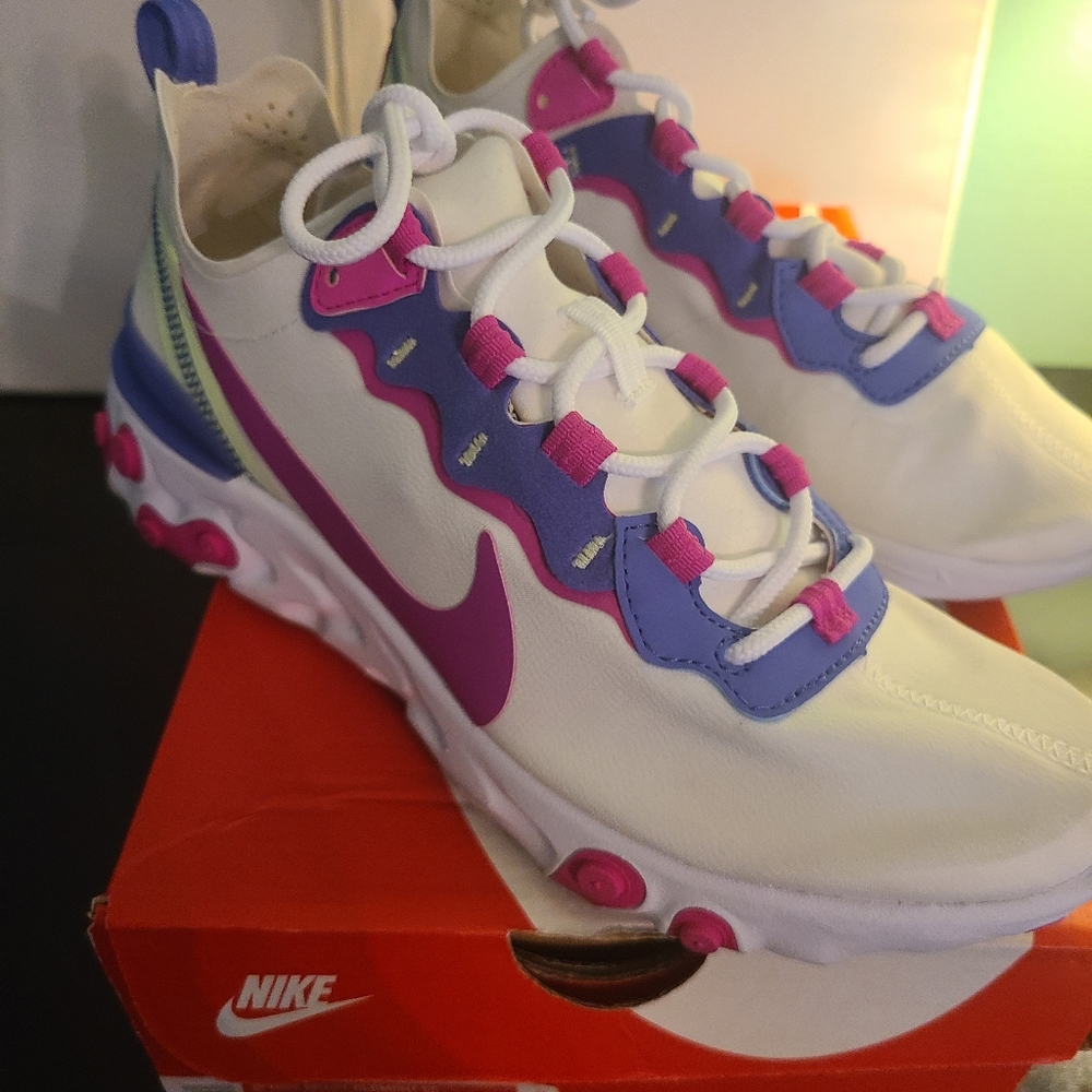 Nike